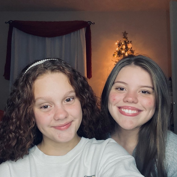 Meet your Posher, Mckenzie - Picture 5 of 6